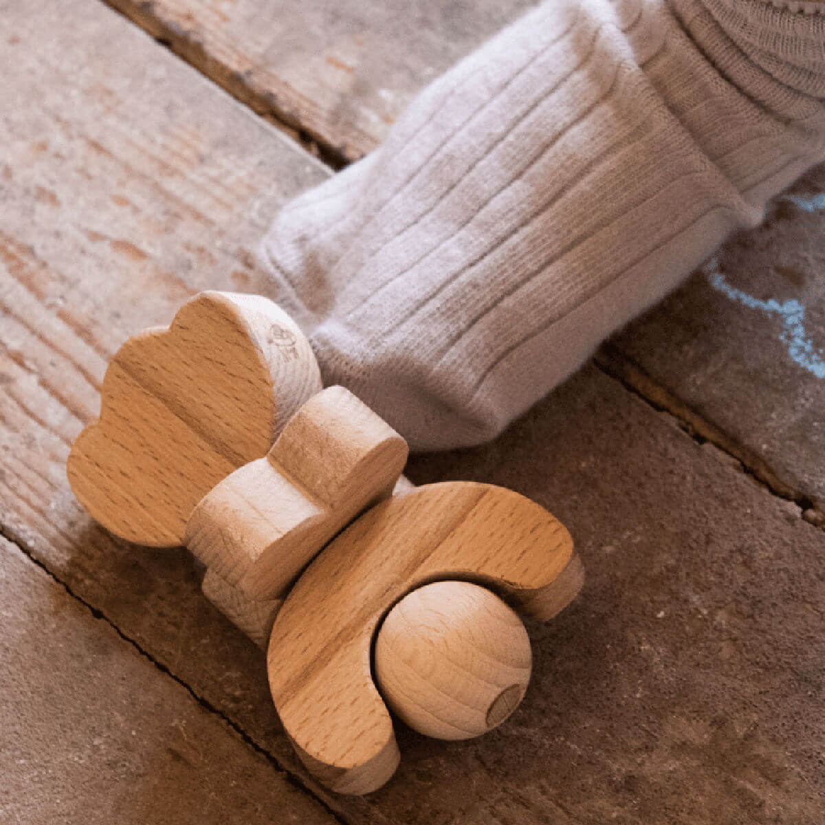 Wooden rattle