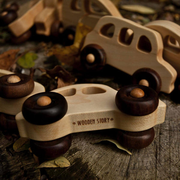 wooden english taxi car toy by wooden story