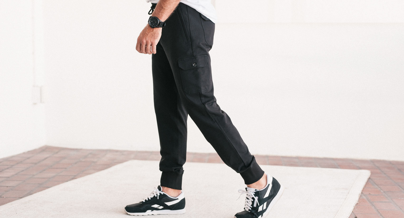 constructor jogger in black french terry