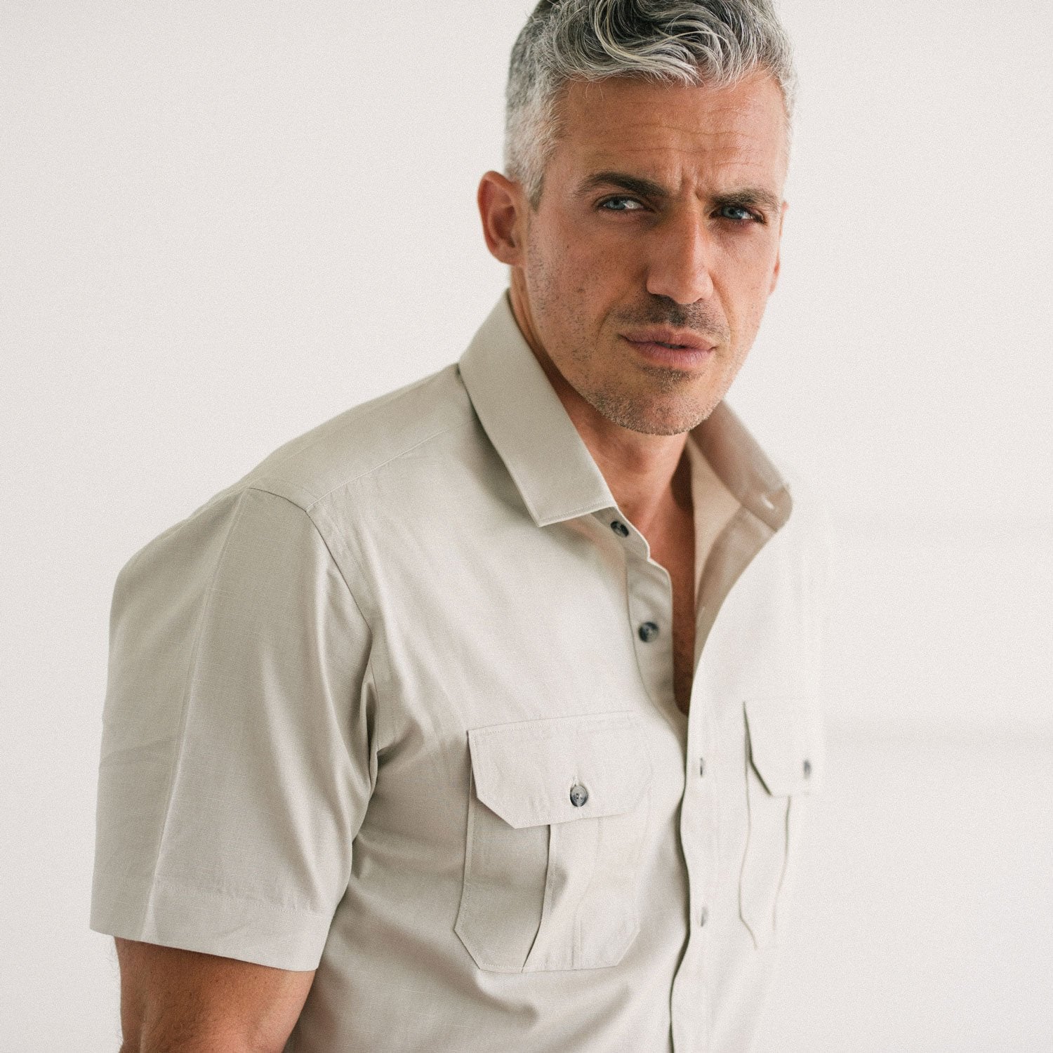 Men's Short Sleeve Casual Shirt Collar Fit