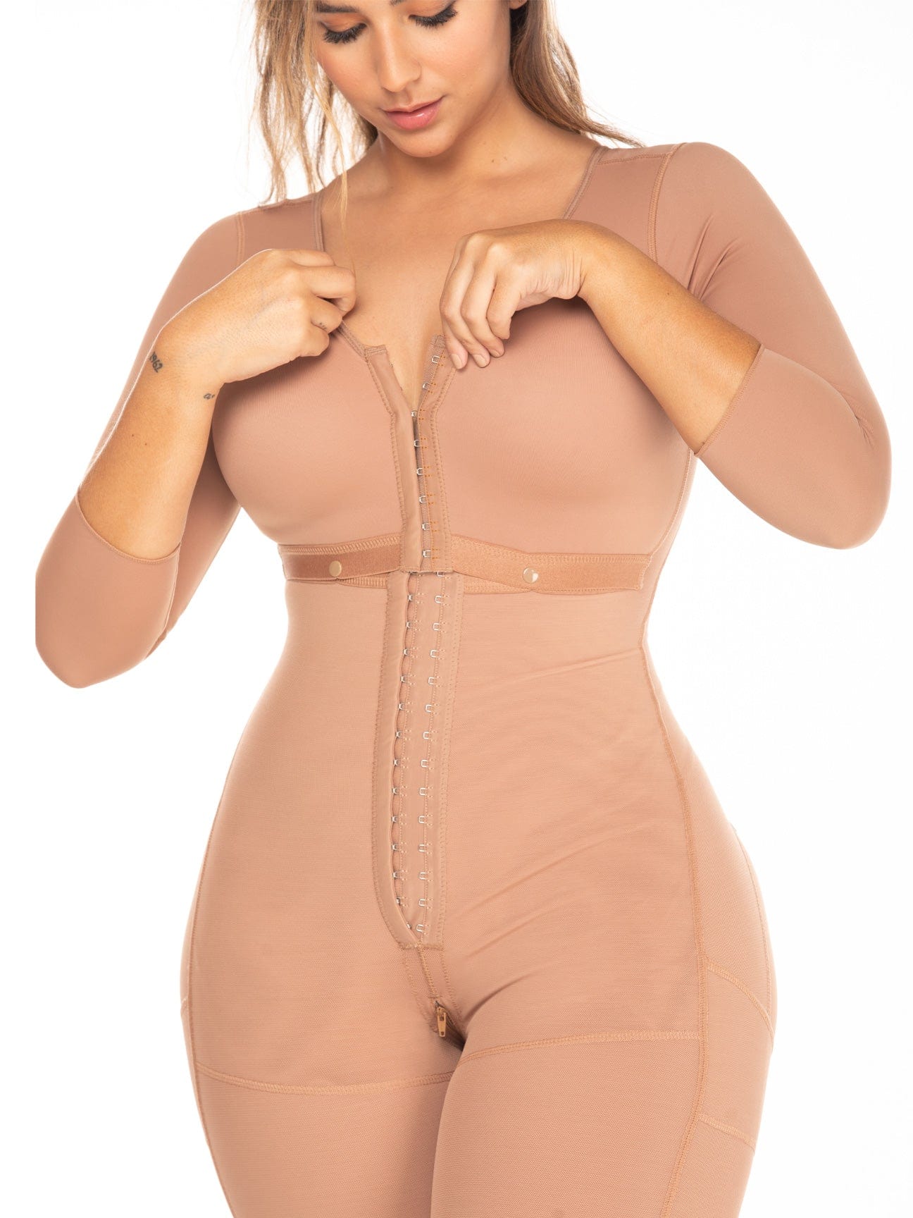 Full body fajas with bra and sleeves – Navanah