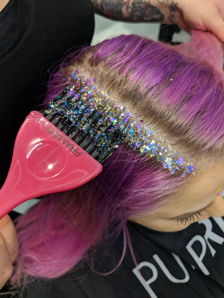 Applying Glitter Roots to Purple Hair 