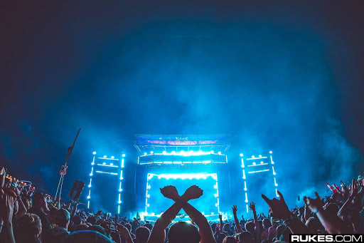 Throw Your X up during Bass Canyon at the Gorge Amphitheater