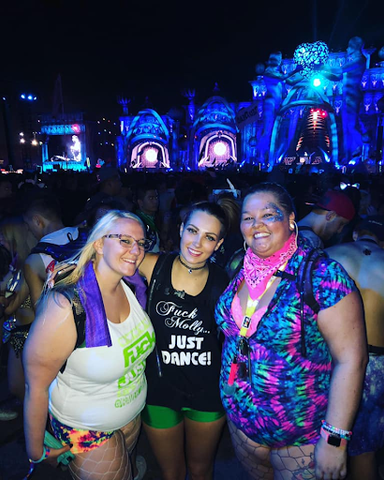 @shleeedm @mellbell.is.really.swell @theycallherlicka at EDC