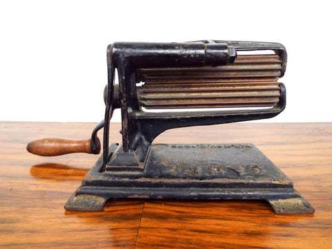 Antique Victorian Fluting Iron Fluter Crimper Pleater – Yesteryear ...