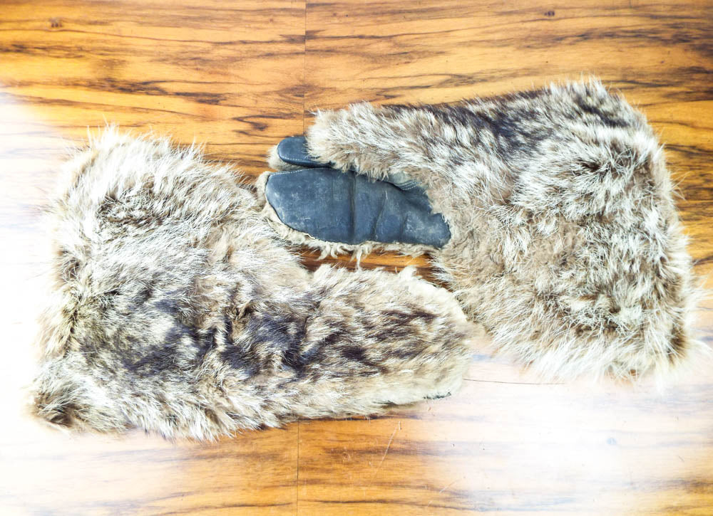 wolf fur gloves