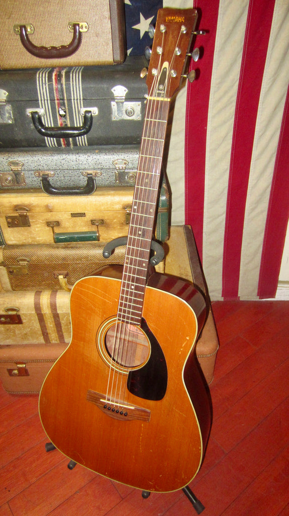 Vintage circa 1969 Yamaha FG-180 Red Label Dreadnought Acoustic