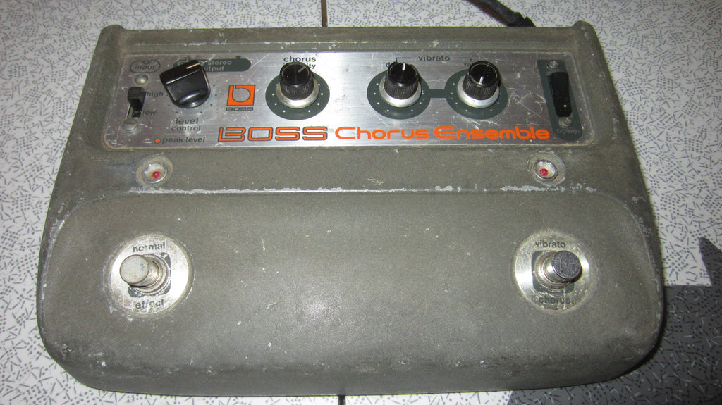 Vintage Circa 1981 BOSS CE-1 Chorus Ensemble Green – Rivington Guitars