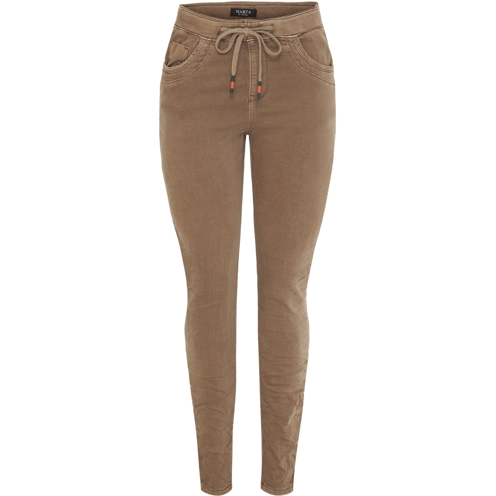 Se Marta Du Chateau dame MdcTina Jeans MDC106-66 - Camel hos Klædeskabet.dk