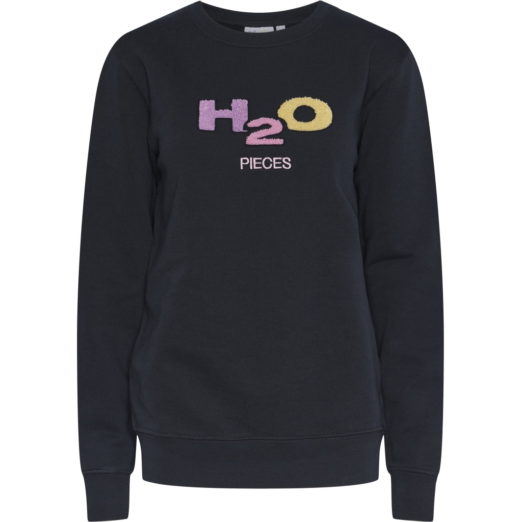 Se PIECES dame sweatshirt PCMIXTAPE - Navy Blazer H2O hos Klædeskabet.dk