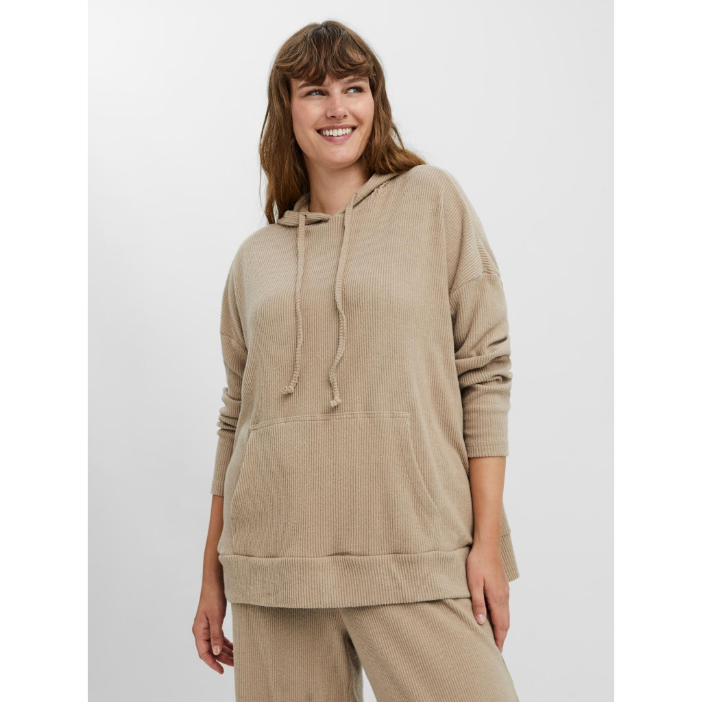 Billede af Vero Moda Curve dame hoodie VMPUFFY - Silver Mink