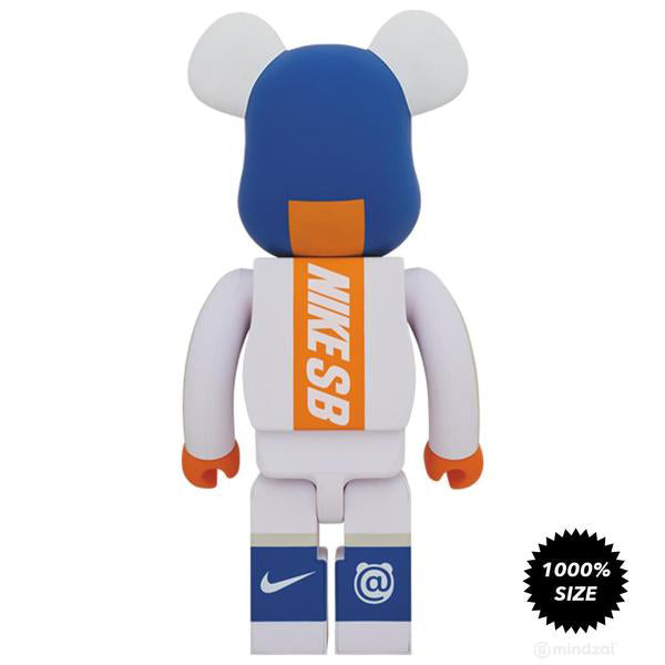 nike sb bearbrick