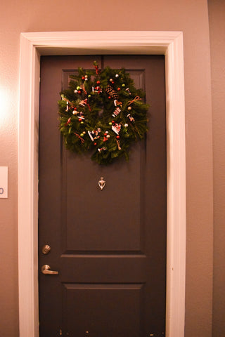 Lemax Figurine Christmas Wreath on Door