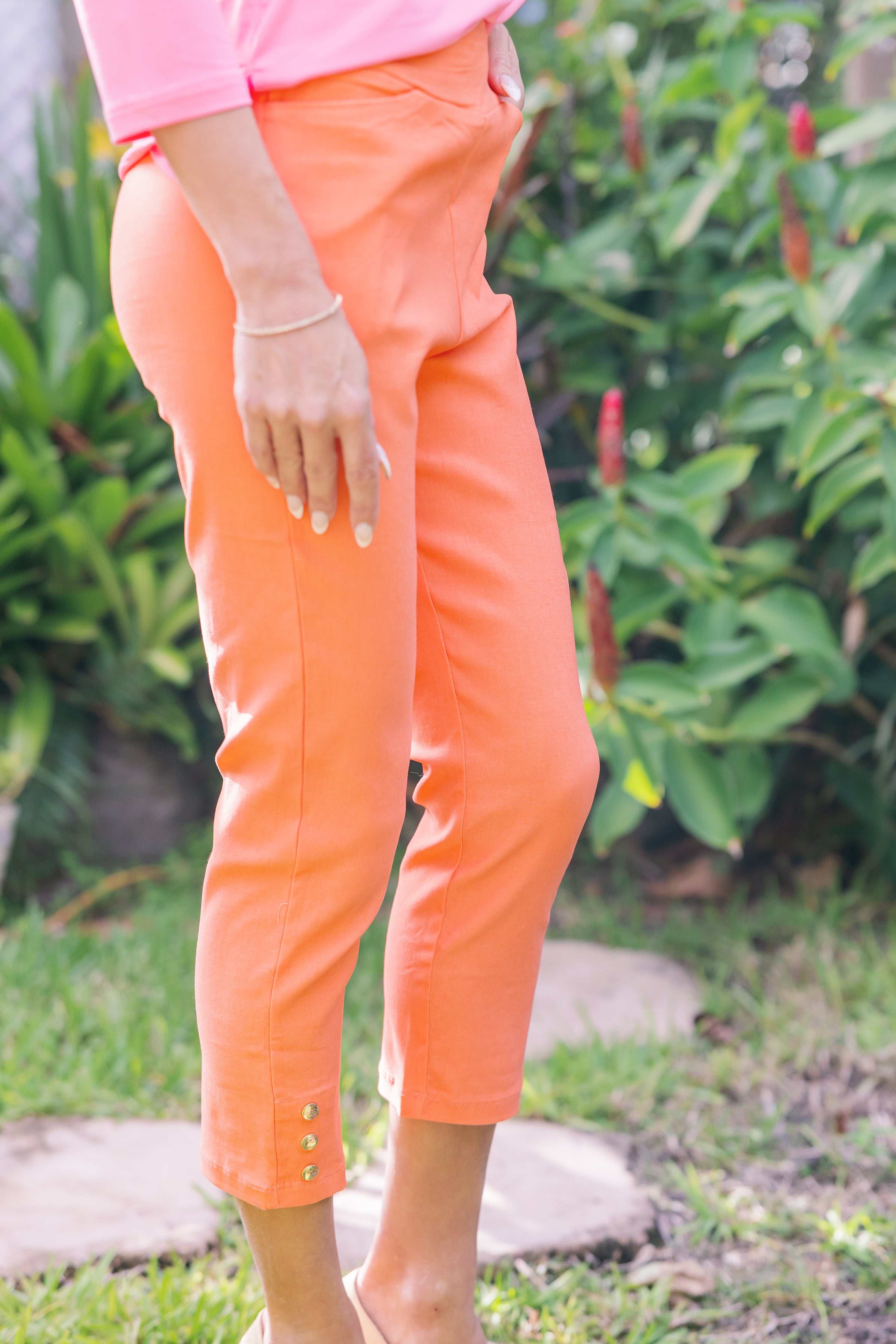 NEW Jofit Golf Belted Flare Capri Pants Womens Size 4 Orange 715A 00985461