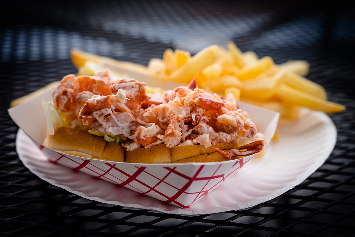 photo of a lobster roll