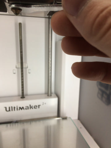 Using wrench on Ultimaker 2+ nozzle