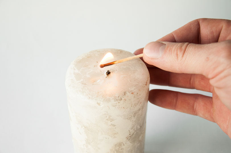to Light a Candle without Lighter - Homesick.com