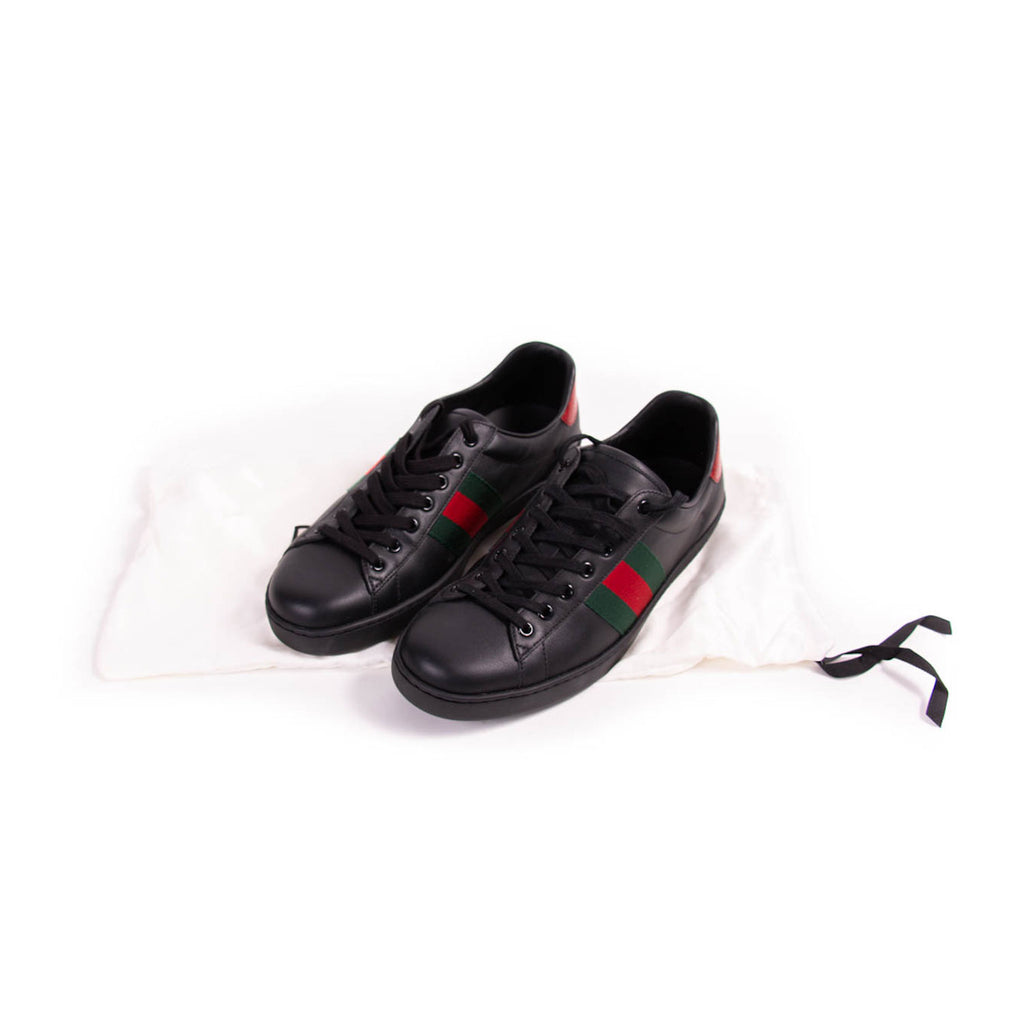 gucci shoes in black colour