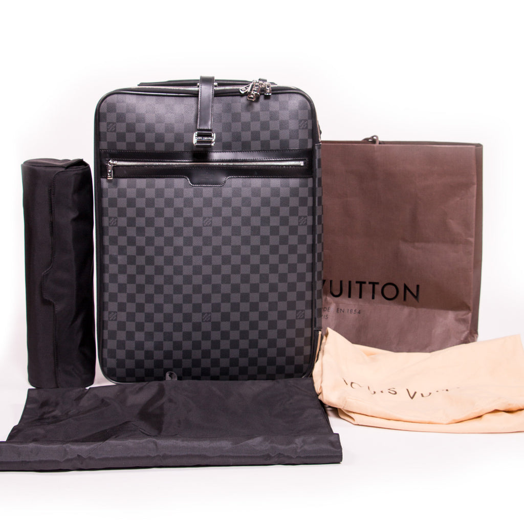 Shop authentic Louis Vuitton Pégase 55 at revogue for just USD 2,900.00