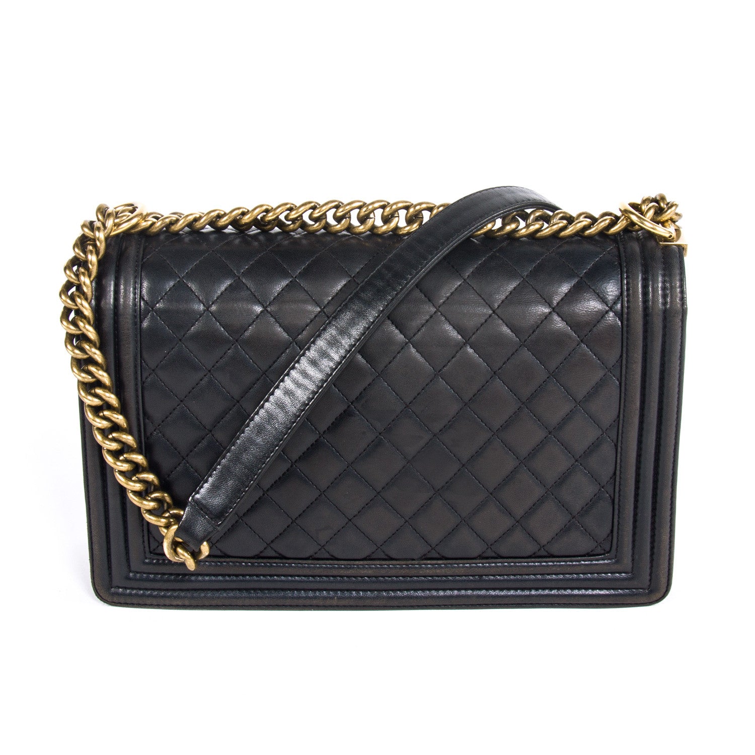 Shop authentic Chanel New Medium Boy Bag at revogue for just USD 3,270.00