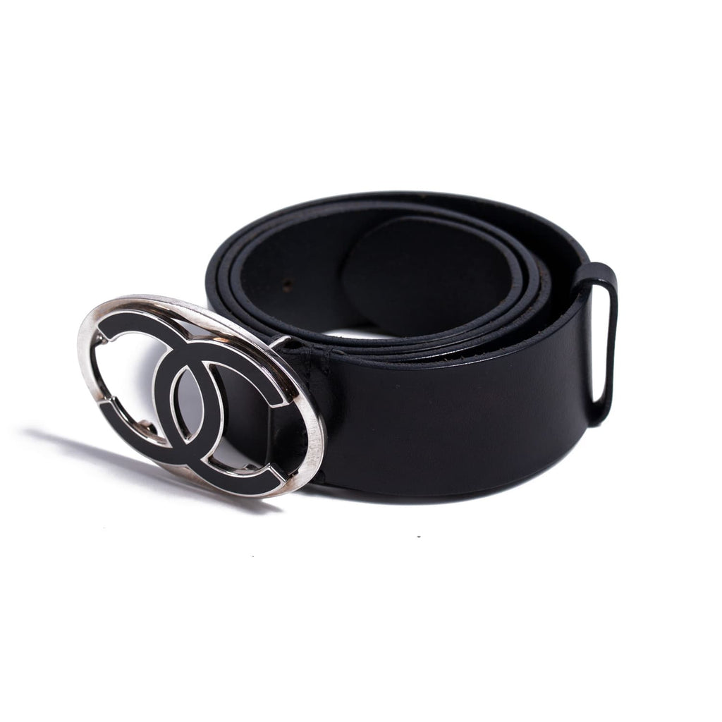 Shop authentic Chanel CC Leather Belt at revogue for just USD 550.00