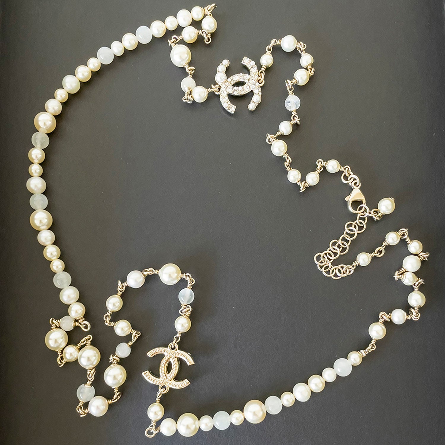 chanel pearls necklace