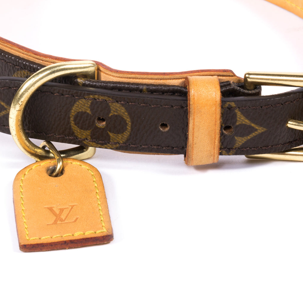 Shop authentic Louis Vuitton Baxter Dog Collar MM at revogue for just USD 250.00