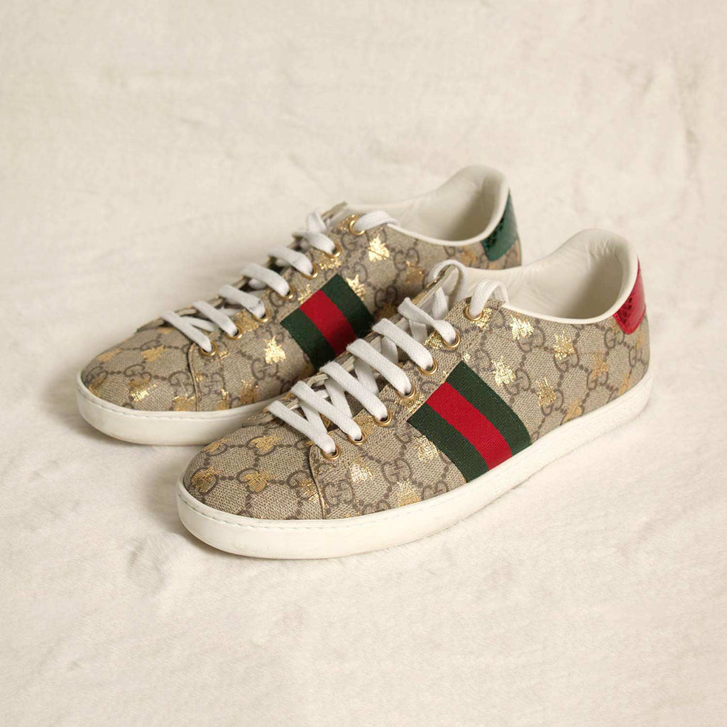 Shop authentic Gucci Bee Ace GG Supreme Sneakers at revogue for just ...
