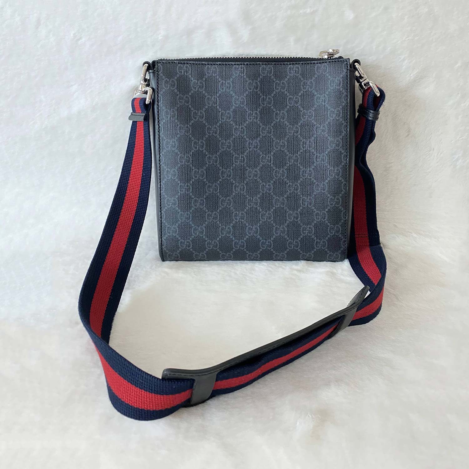 Shop authentic Gucci GG Leather Messenger Bag at revogue for just USD ...