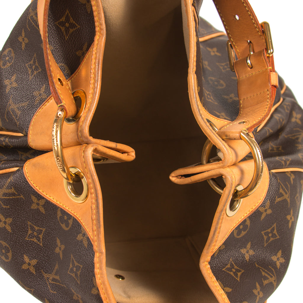 Shop authentic Louis Vuitton Monogram Galleria GM at revogue for just USD 1,100.00