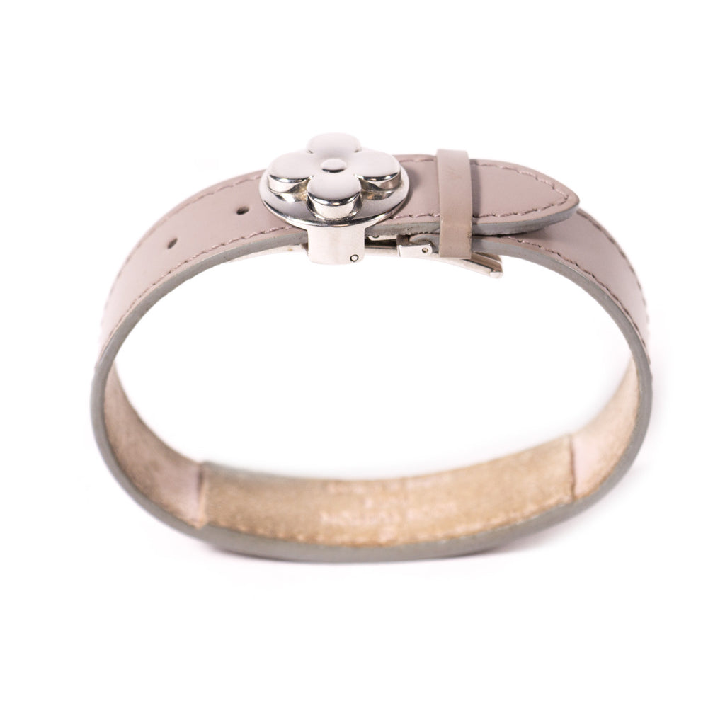 Shop authentic Louis Vuitton Wish Bracelet at revogue for just USD 255.00