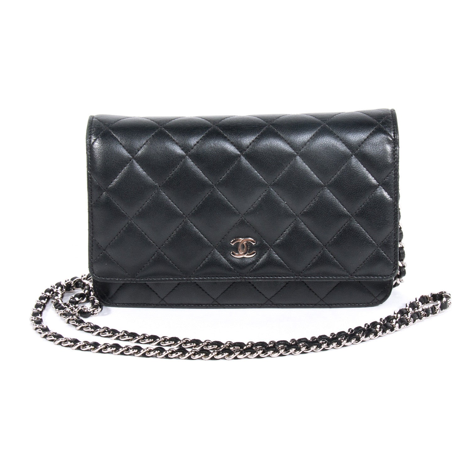 Shop authentic Chanel Quilted Chain Wallet at revogue for just USD 1,599.00