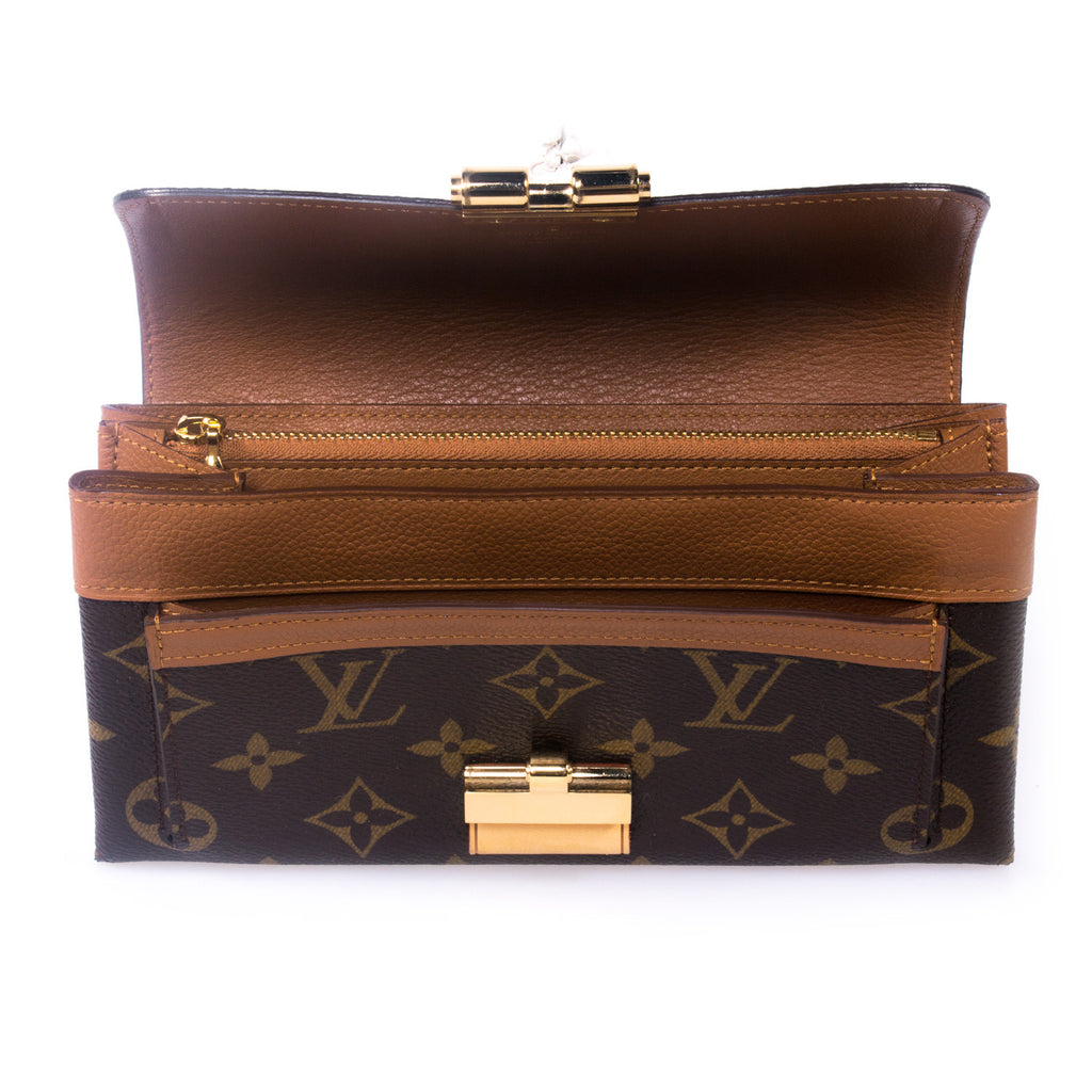 Shop authentic Louis Vuitton Elysee Clutch at REVOGUE for just USD 749.00