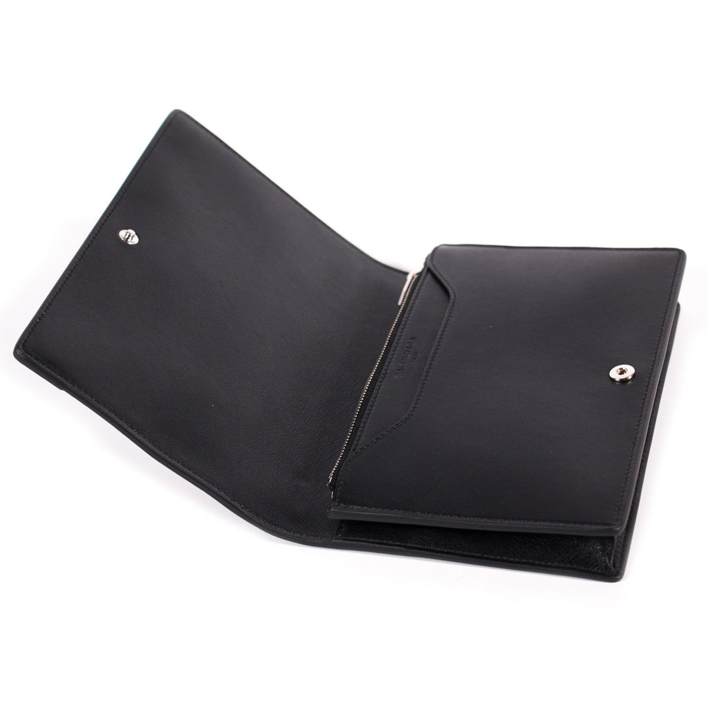 Shop authentic Balenciaga Metal Plate Shoulder Bag at revogue for just