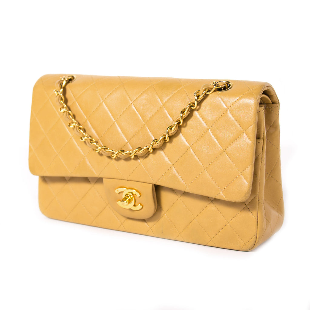 Shop authentic Chanel Medium Classic Double Flap Bag at revogue for just USD 2,091.00