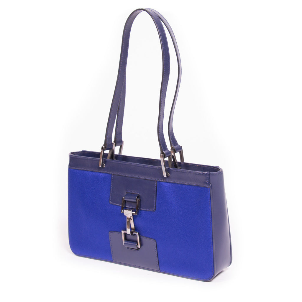 Shop authentic Gucci Satin Shoulder Bag at revogue for just USD 214.00