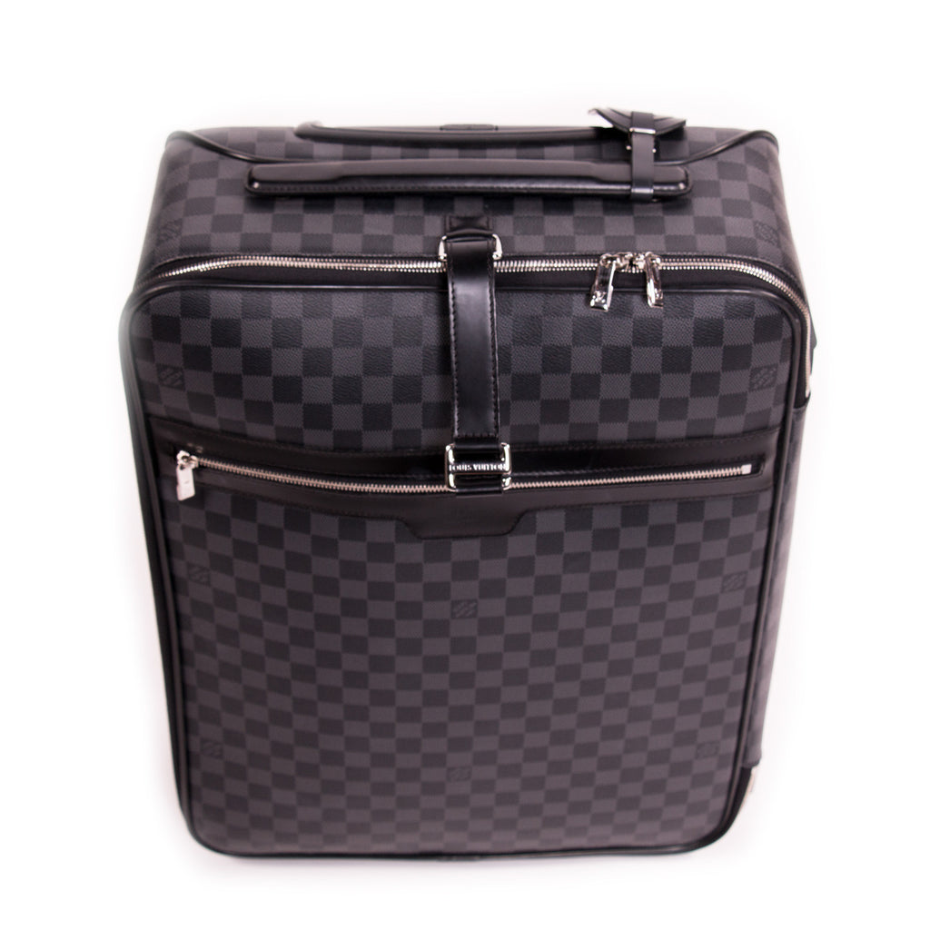 Shop authentic Louis Vuitton Pégase 55 at revogue for just USD 2,900.00