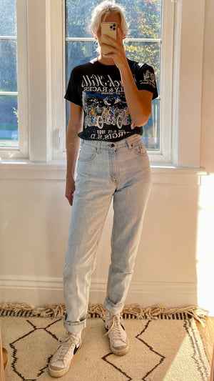 Vintage Levis 550 Light Wash Jeans size 28 – Ardith