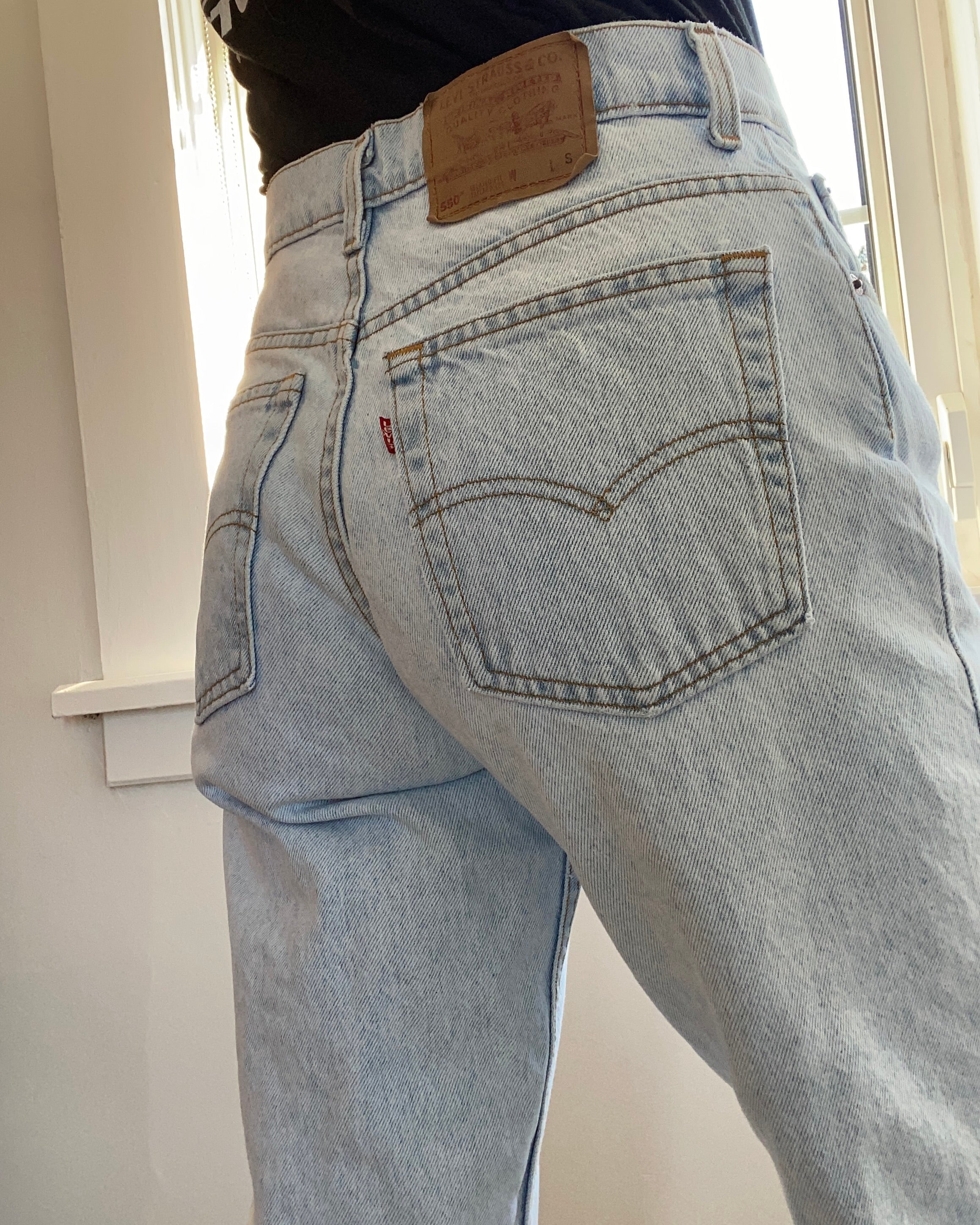 Vintage Levis 550 Light Wash Jeans size 30 – Ardith