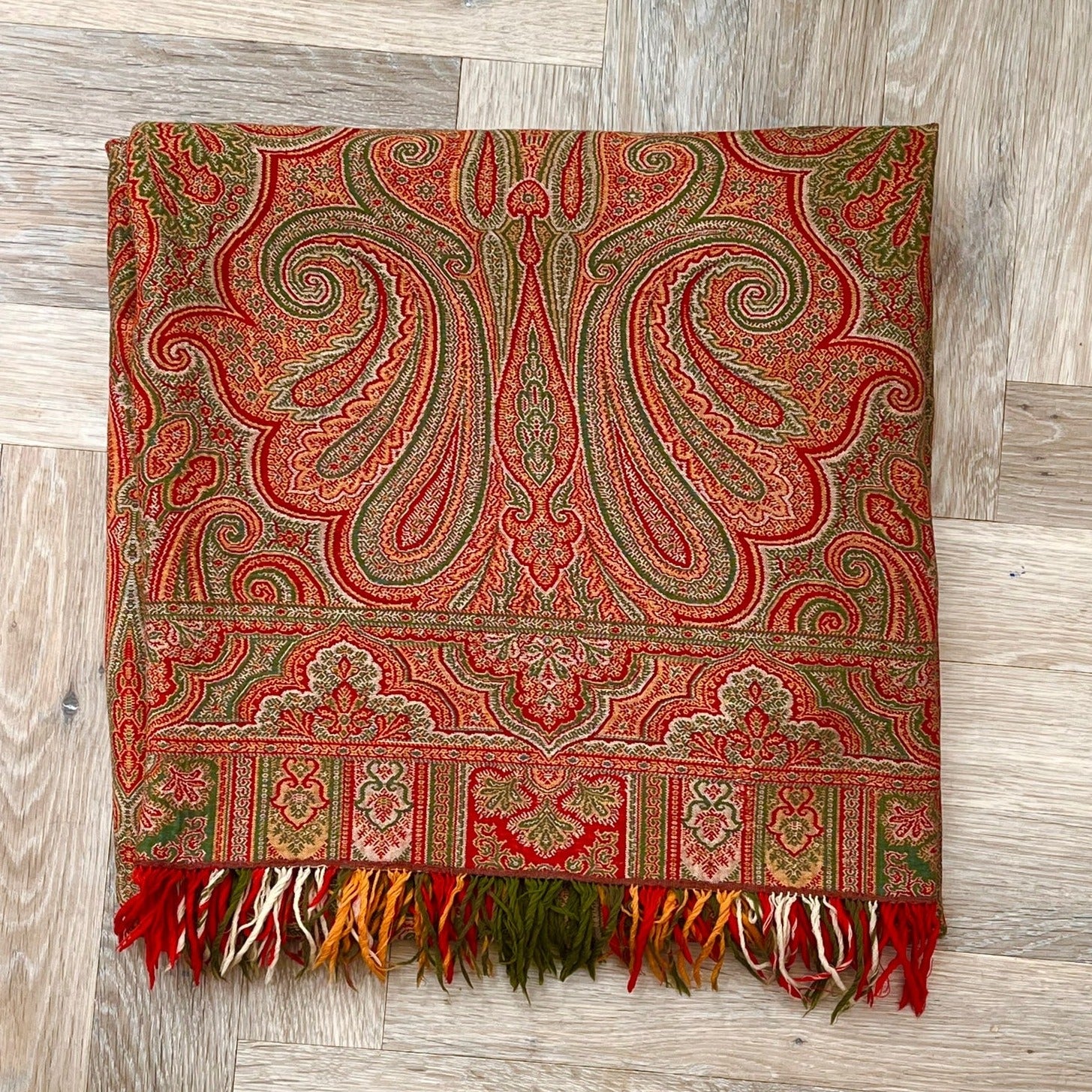 Stunning Victorian Paisley Woollen Shawl – Hobson May Collection