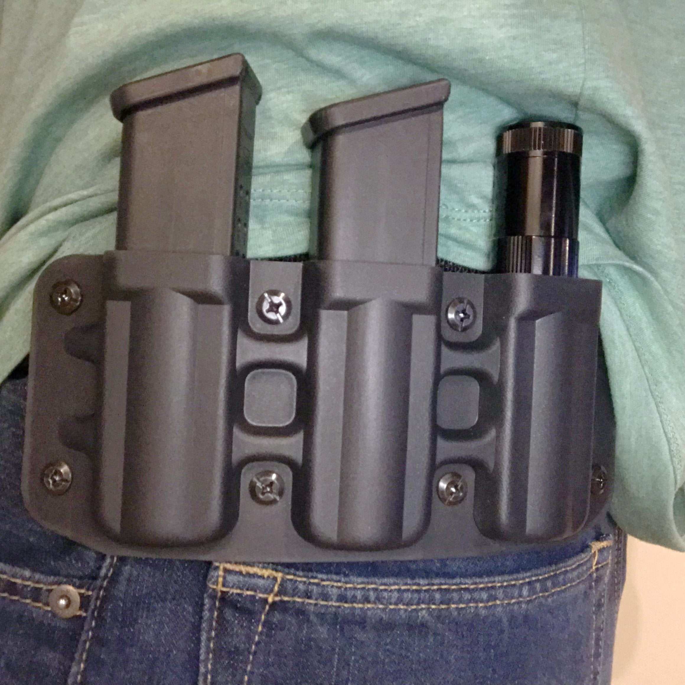 Triple Pistol Mag Pouch WARFYTR Equipment