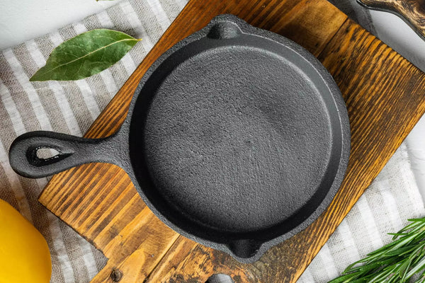 Enamel Coated Cast Iron vs Uncoated Seasoned Cast Iron