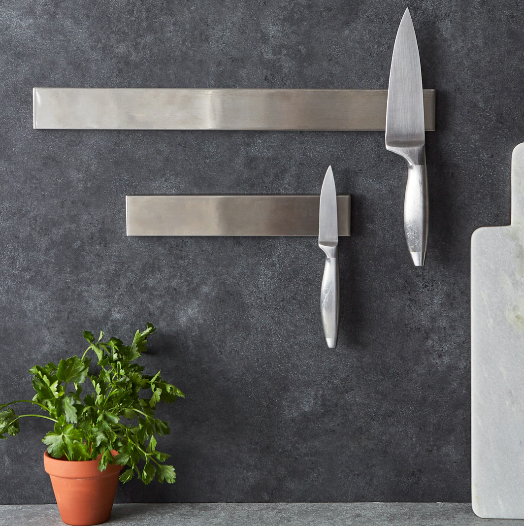 Le Creuset Magnetic Knife Block