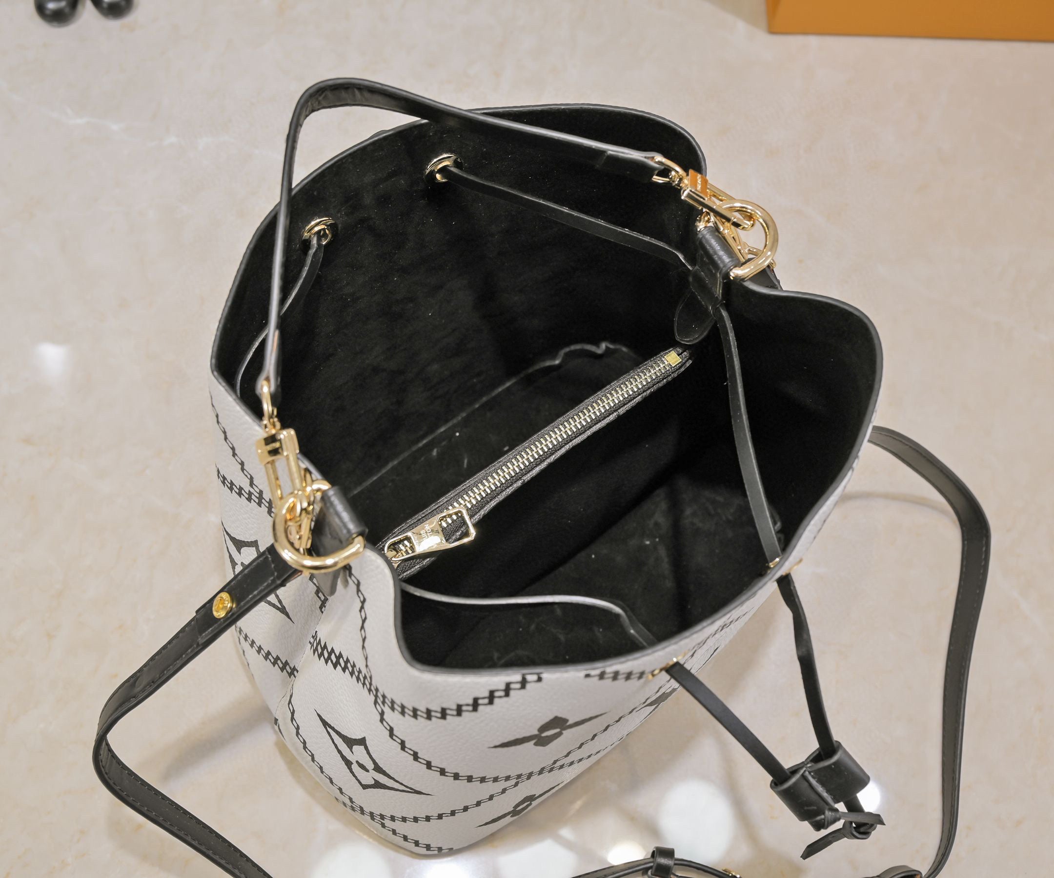 Louis Vuitton Neonoe MM Bucket Bag Shoulder Bag Crossbody Bag