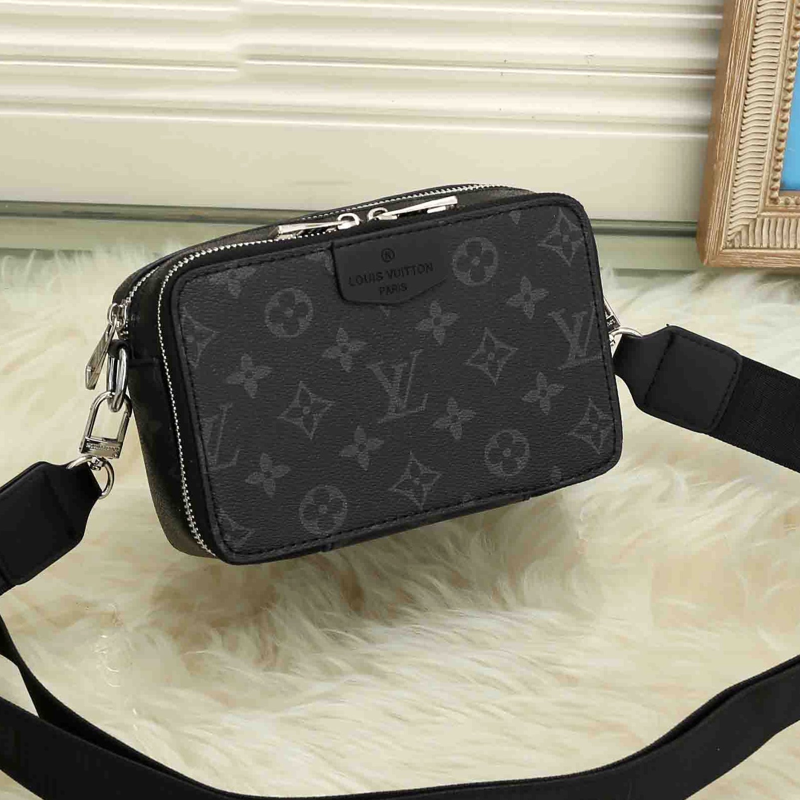 LV Louis Vuitton Fashion Men's and Women's Shoulder Bags Crossbody Bags