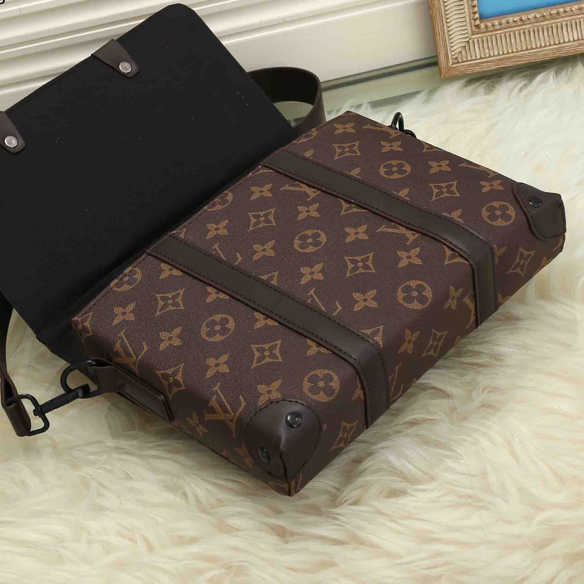 LV Louis Vuitton Fashion Men's and Women's Vintage Crossbody Shoulder