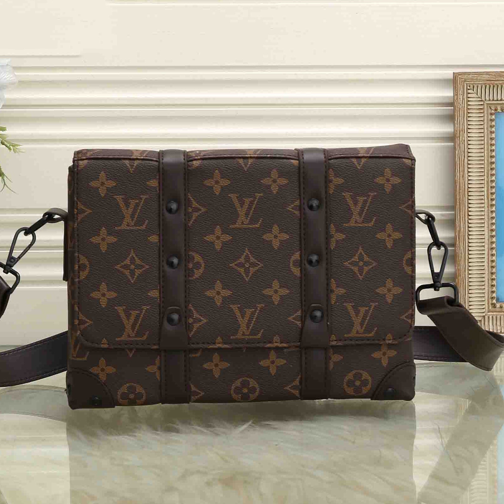 Shop Louis Vuitton MONOGRAM Louis Vuitton TRUNK MESSENGER BAG by