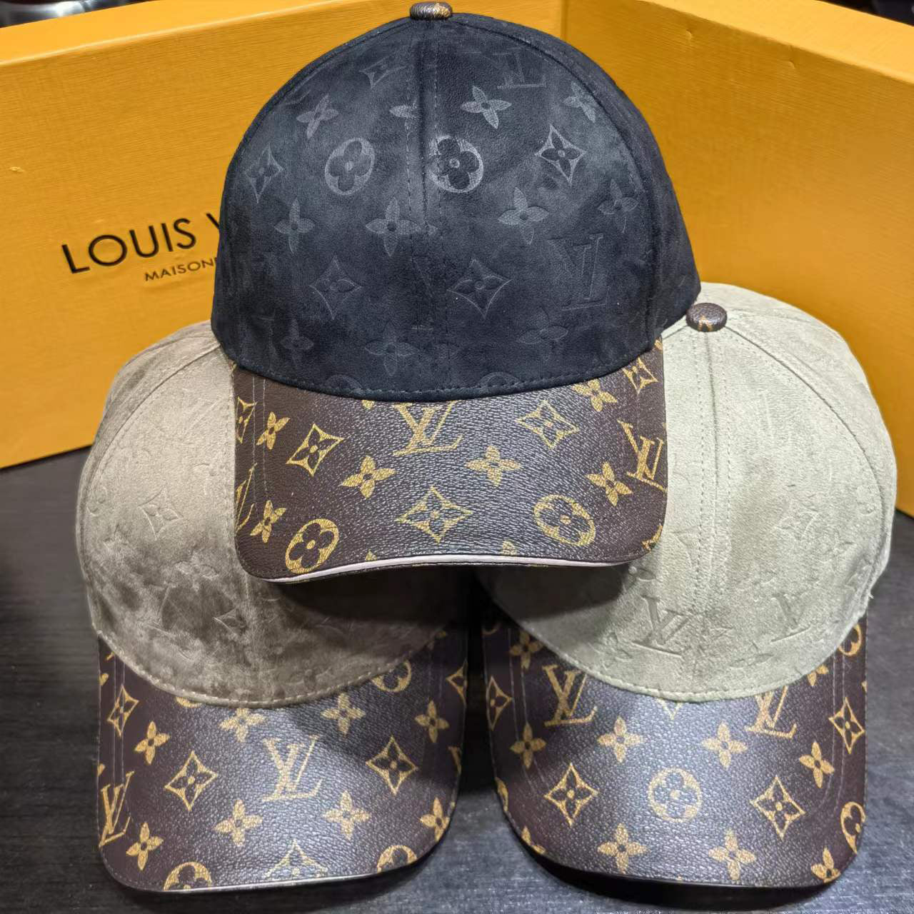 LV Louis Vuitton Vintage Embossed Letters Ladies Men's Baseball Cap