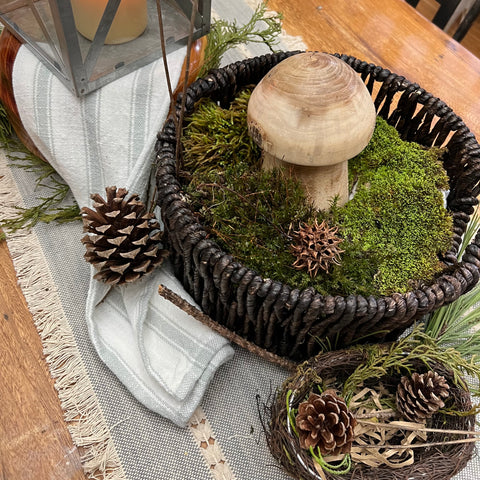 Woodlandcore arrangement of nature objects