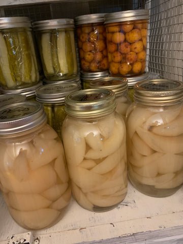 Cottage Kitchen Canned Food Jar Display 